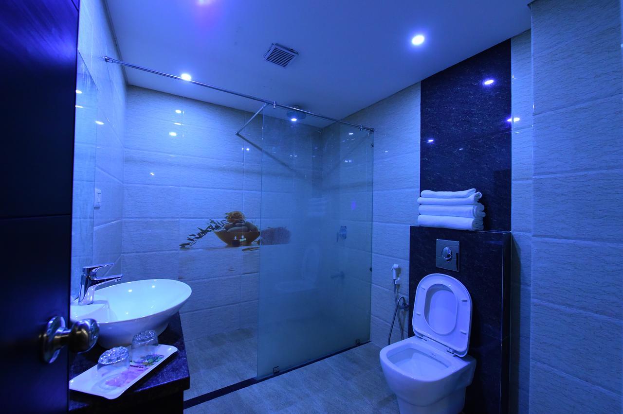 Hotel Opulence Nadiad Exterior photo